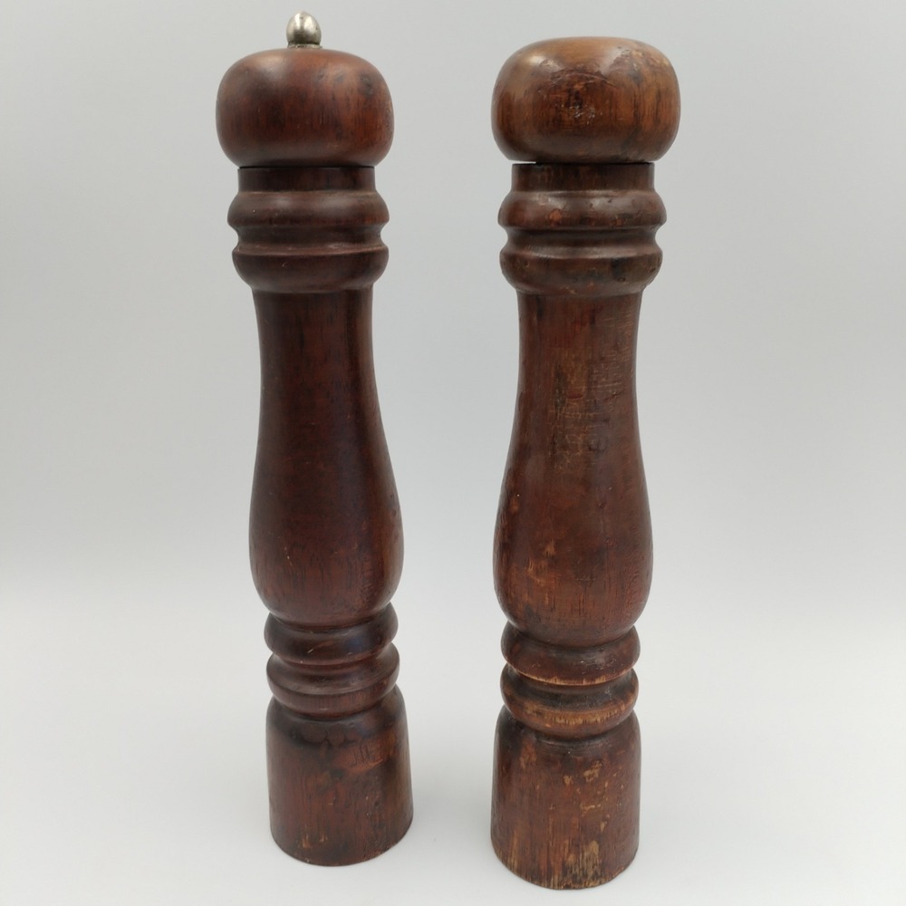 Vintage Wooden Salt Shaker Pepper Grinder Dark Brown Wood 6" Set of 2